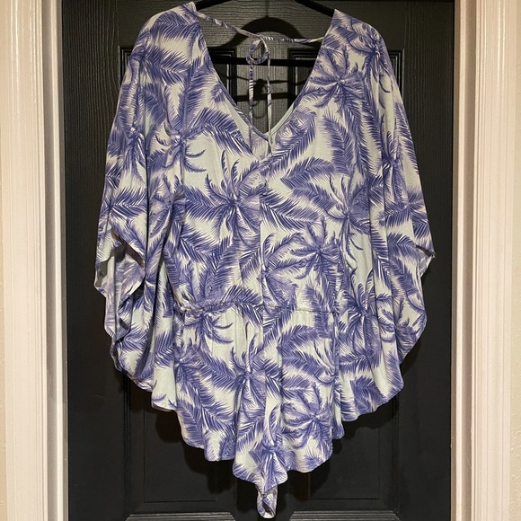 Palm print romper 🌴 - Picture 1 of 5